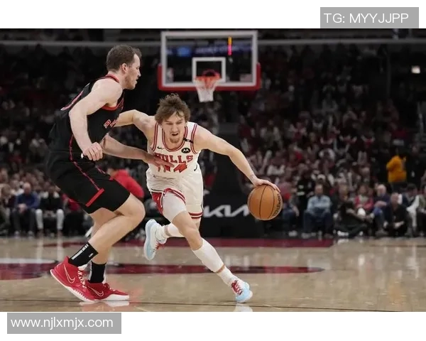 CCTV直播湖人对决公牛精彩赛事回顾与分析